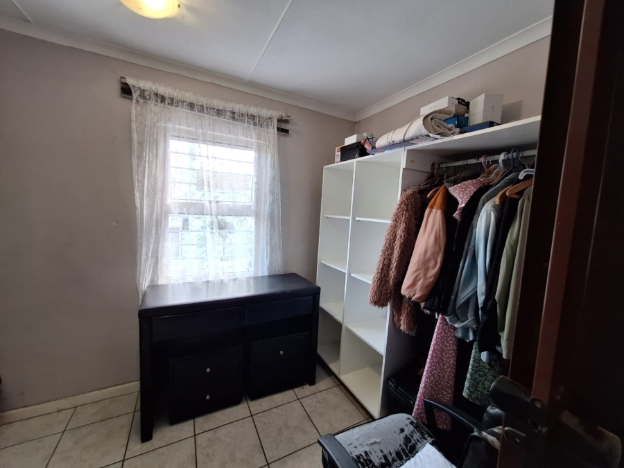 2 Bedroom Property for Sale in Pelican Park Western Cape